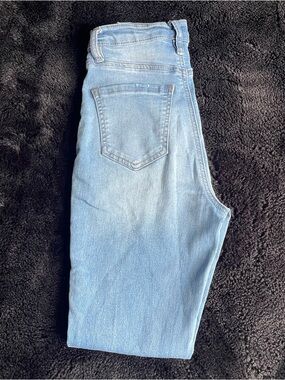 Fashion Nova Light Blue High-Rise Women’s Jeans